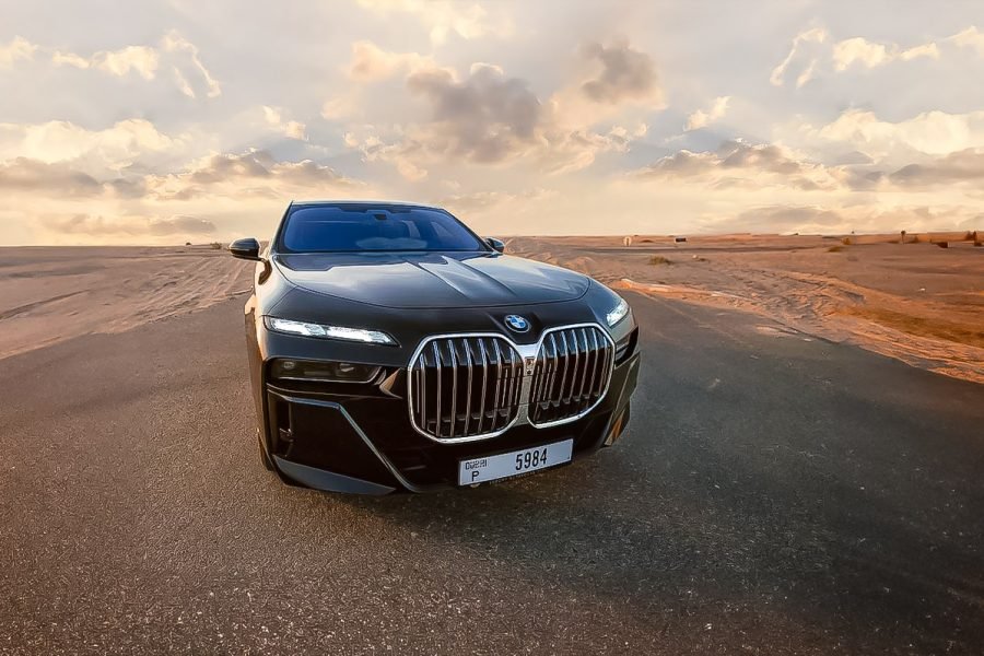 Rent BMW 750 I 2023