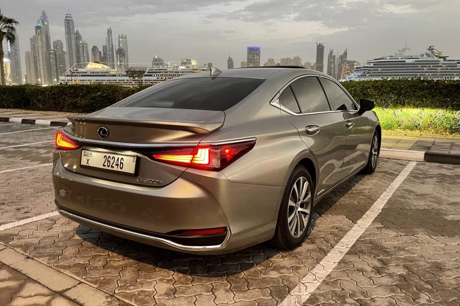 Lexus ES 300 2022