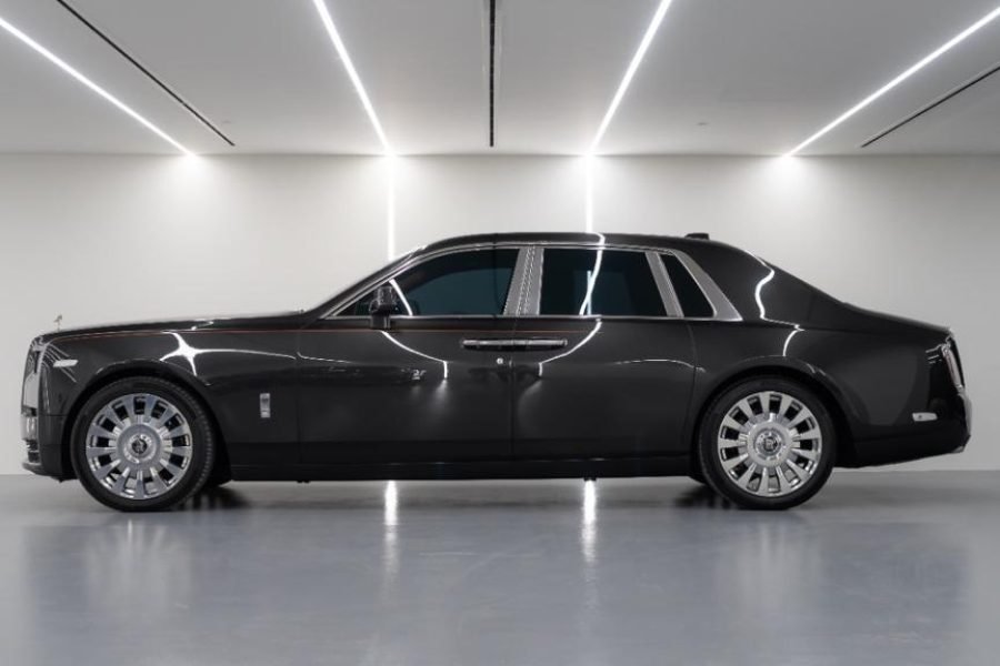 Rolls Royce Phantom 2023