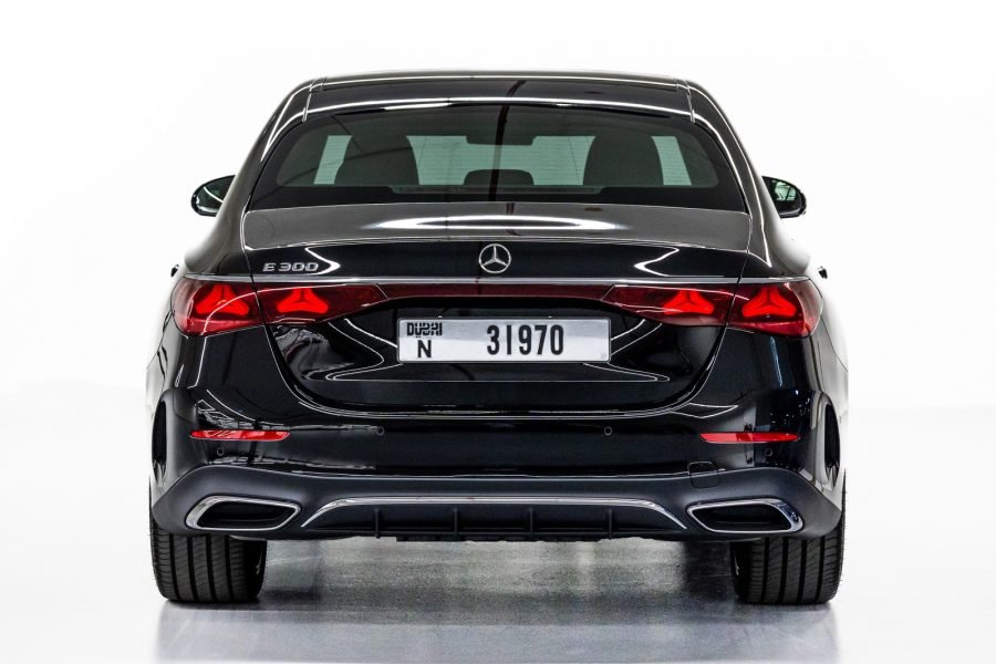 Mercedes E300 AMG 2024 YM