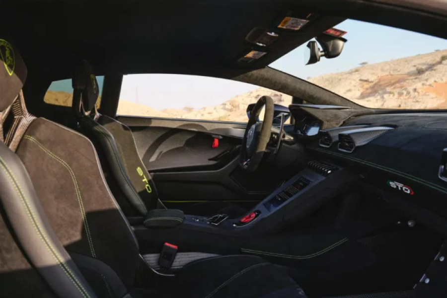 Lamborghini Huracán STO