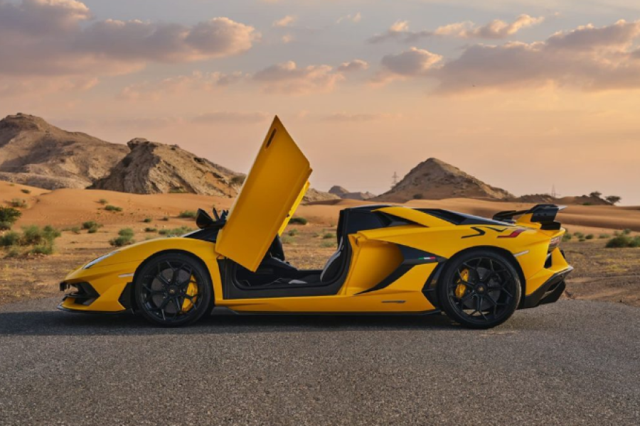 Lamborghini Aventador SVJ Roadster