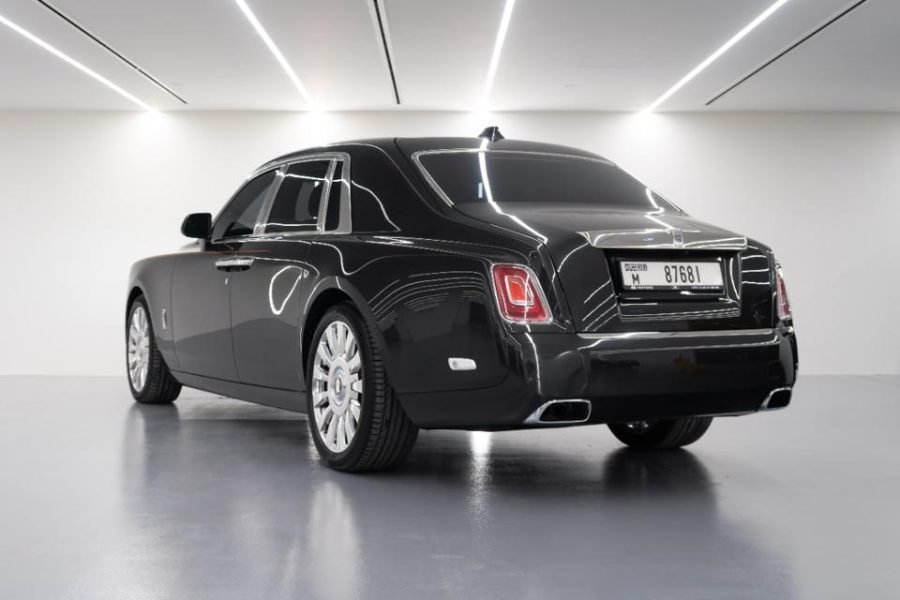 Rolls Royce Phantom 2023